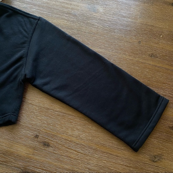 Zara Cropped Long Sleeve Sweatshirt in Black - Picture 2 of 4